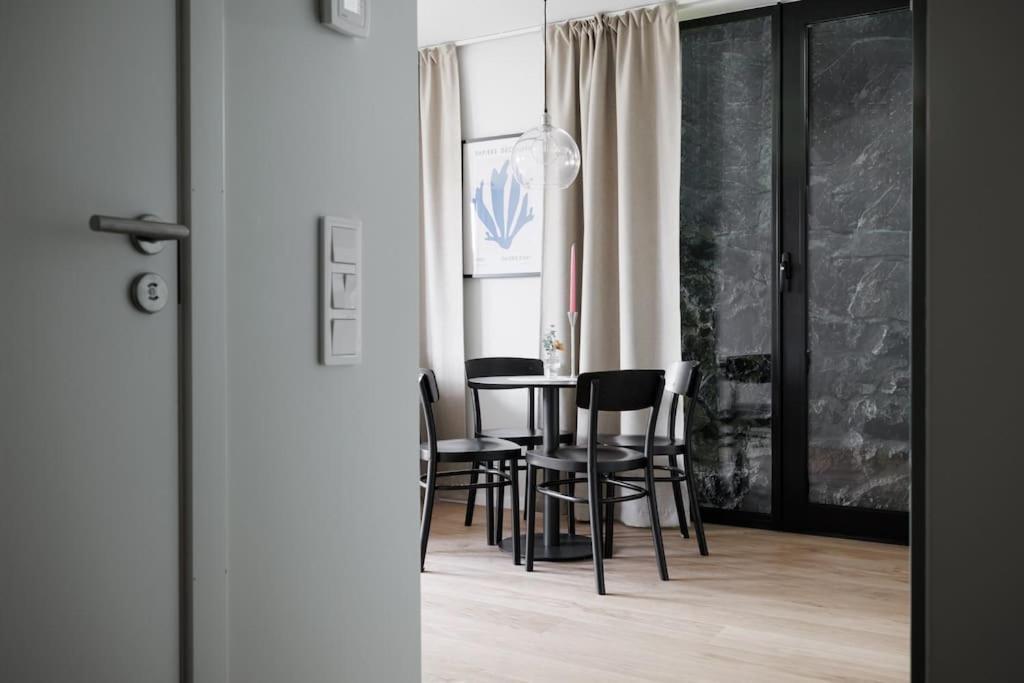 Brand New Amidst Ancient Ruins Oasis Leilighet Stockholm